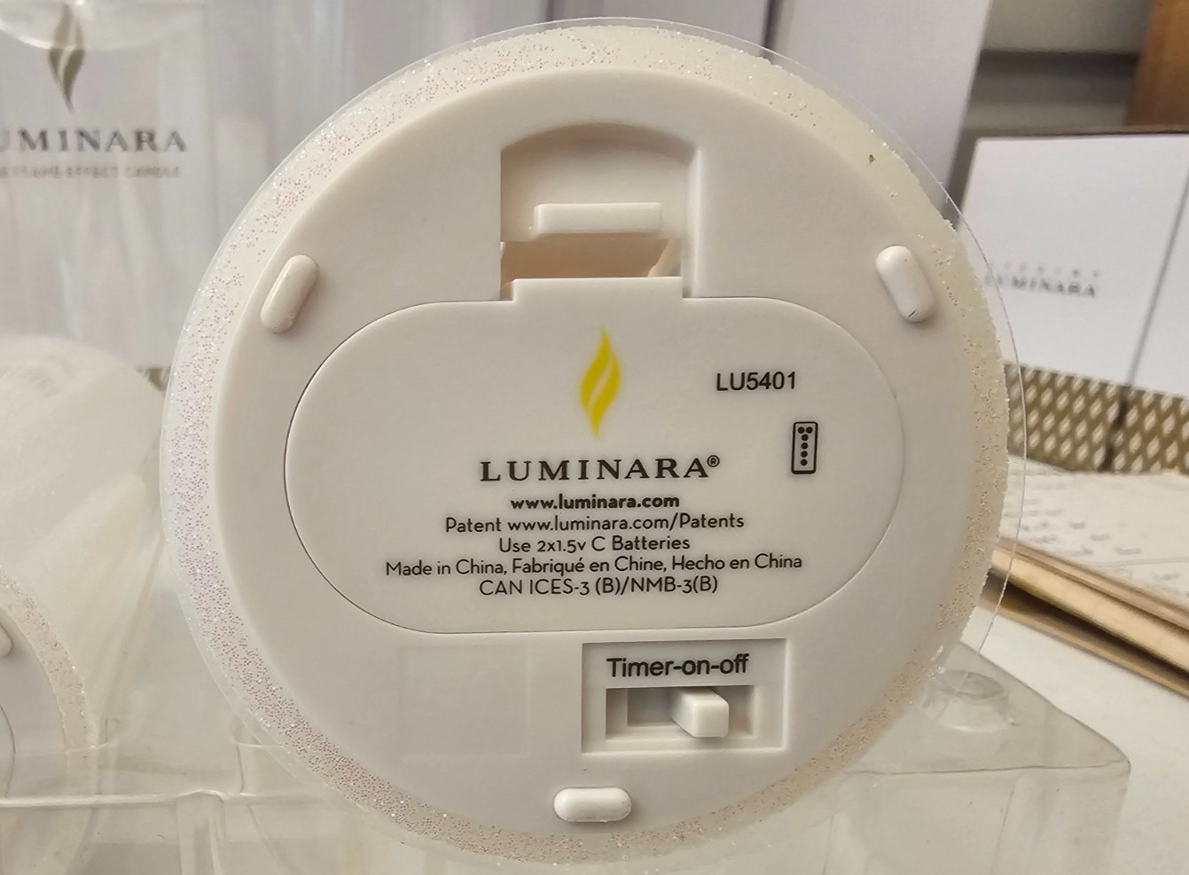 Luminara White Glitter 3 Pillar Candle Set Remote Control 5″, 7″ and 9″ X 3″