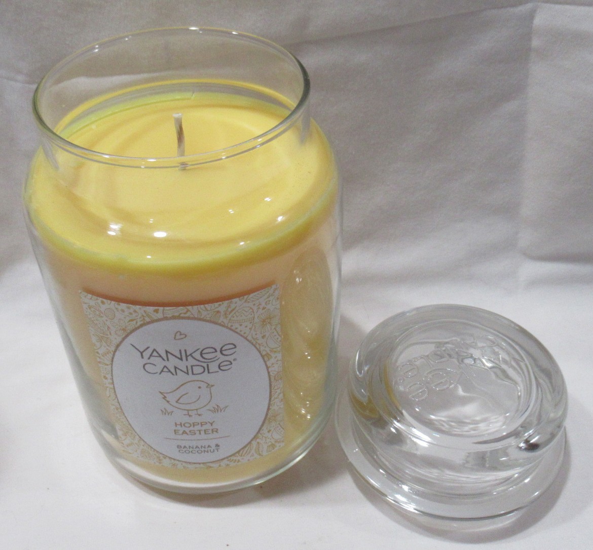Yankee Candle Large Jar 110-150 hr 20 oz seasonal fruity HOPPY EASTER