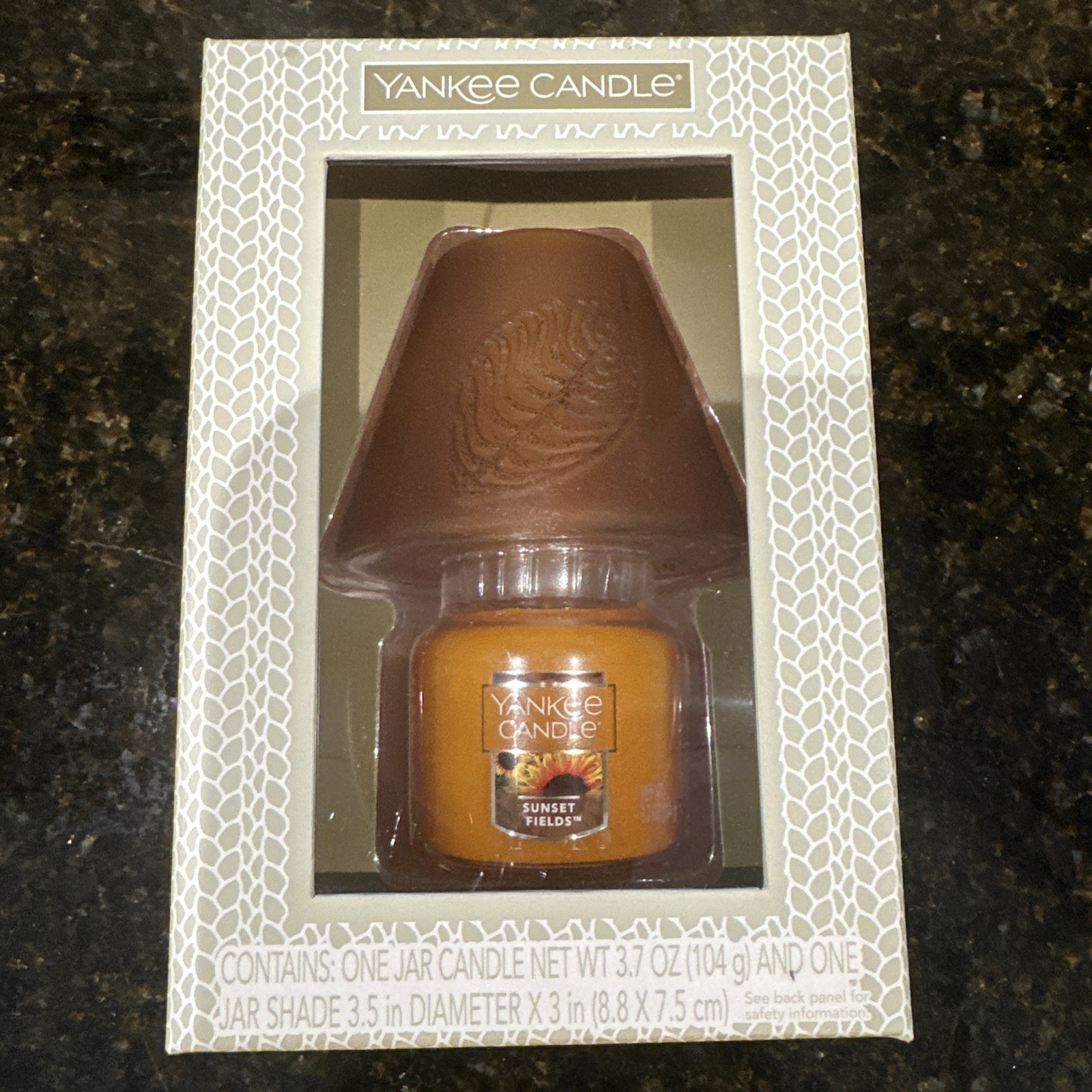 YANKEE CANDLE “SUNSET FIELDS” SMALL JAR CANDLE w/EMBOSSED LEAF CANDLE SHADE