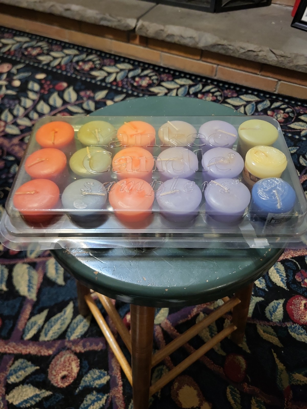 Lot of 18 Rare Assorted Yankee Candle Sampler 1.75oz Discontinued w/ Case