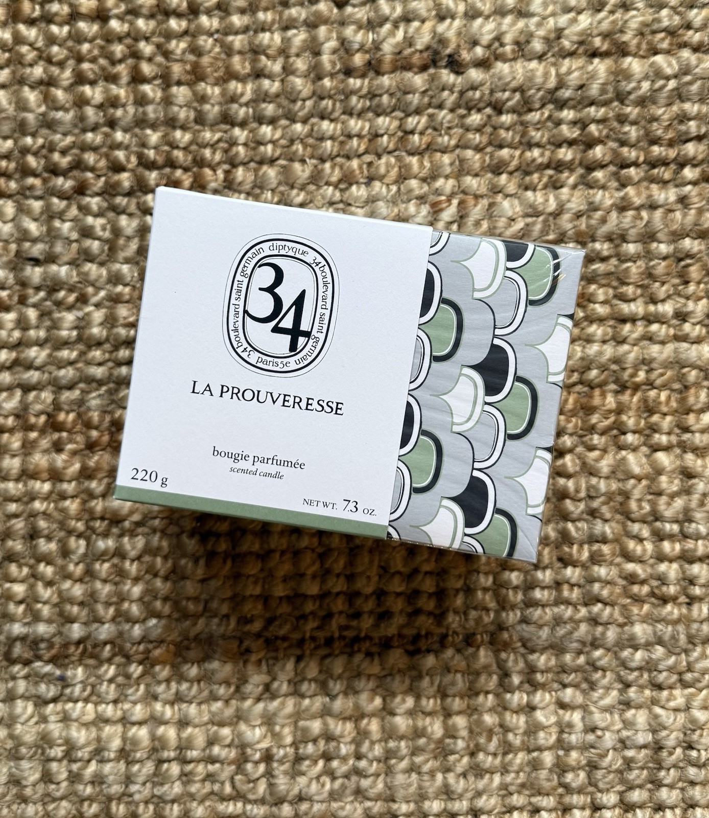 Diptyque 34 La Prouveresse Medium Candle 220g