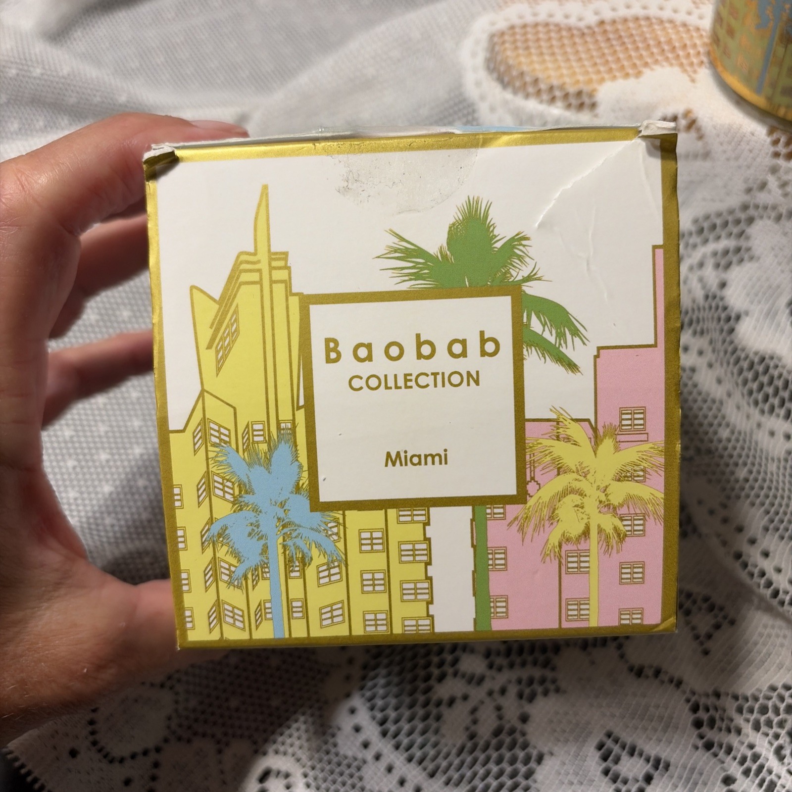 Baobab Bougie Perfume Candle Art Deco Building Miami 6.7ounce Smells Amazing