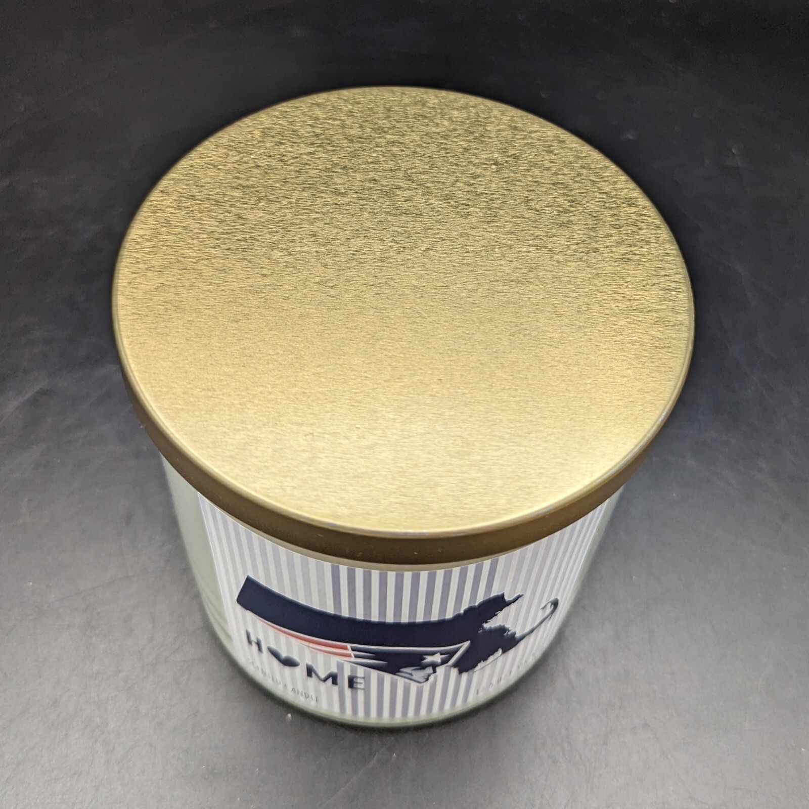 New England Patriots Home Candle 12. 5 ounces Vanilla Scent Unburned