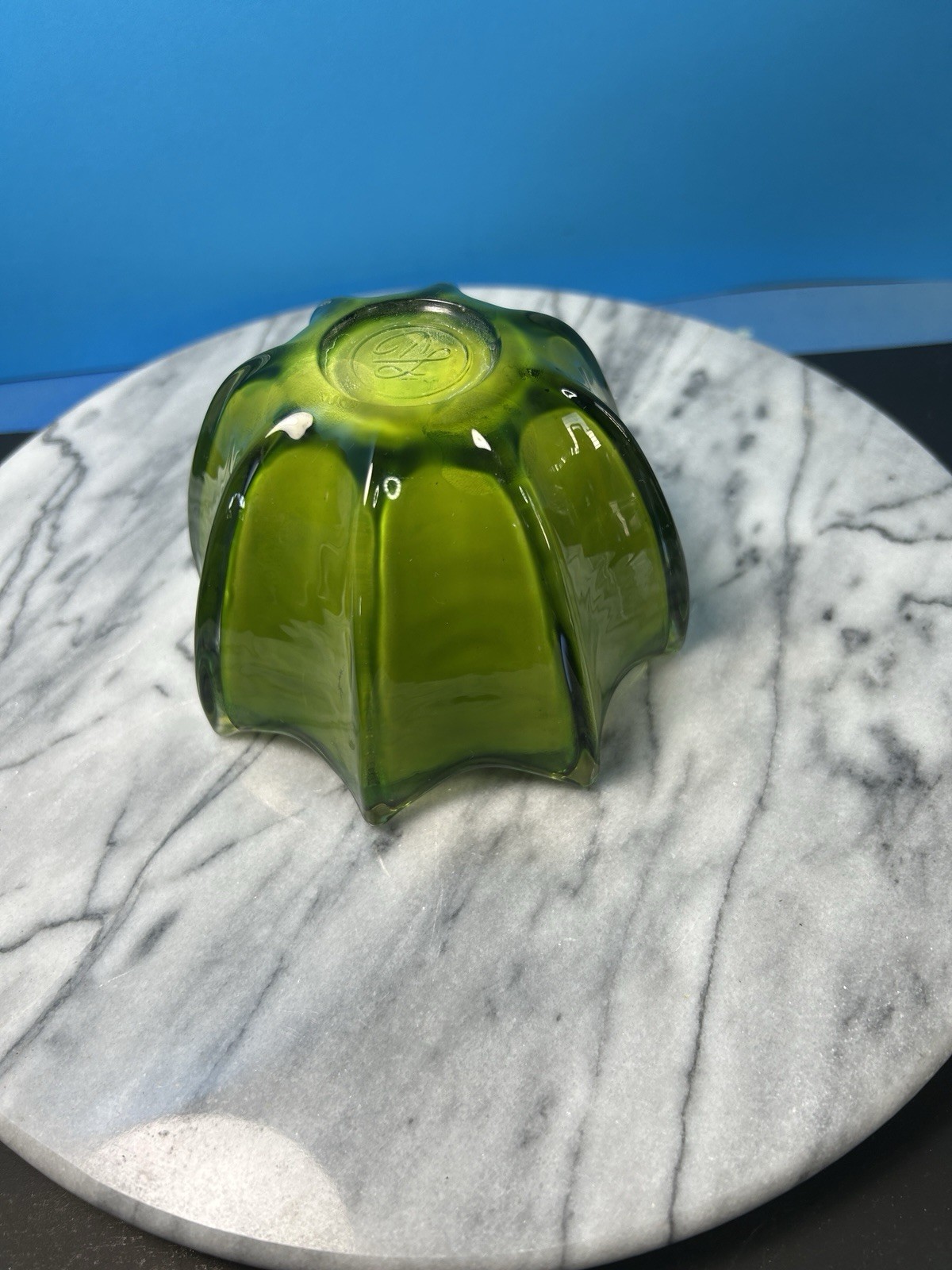 DL & CO 3 Wick Rare Botanical Scented Candle In Green Lotus Glass Holder Unused