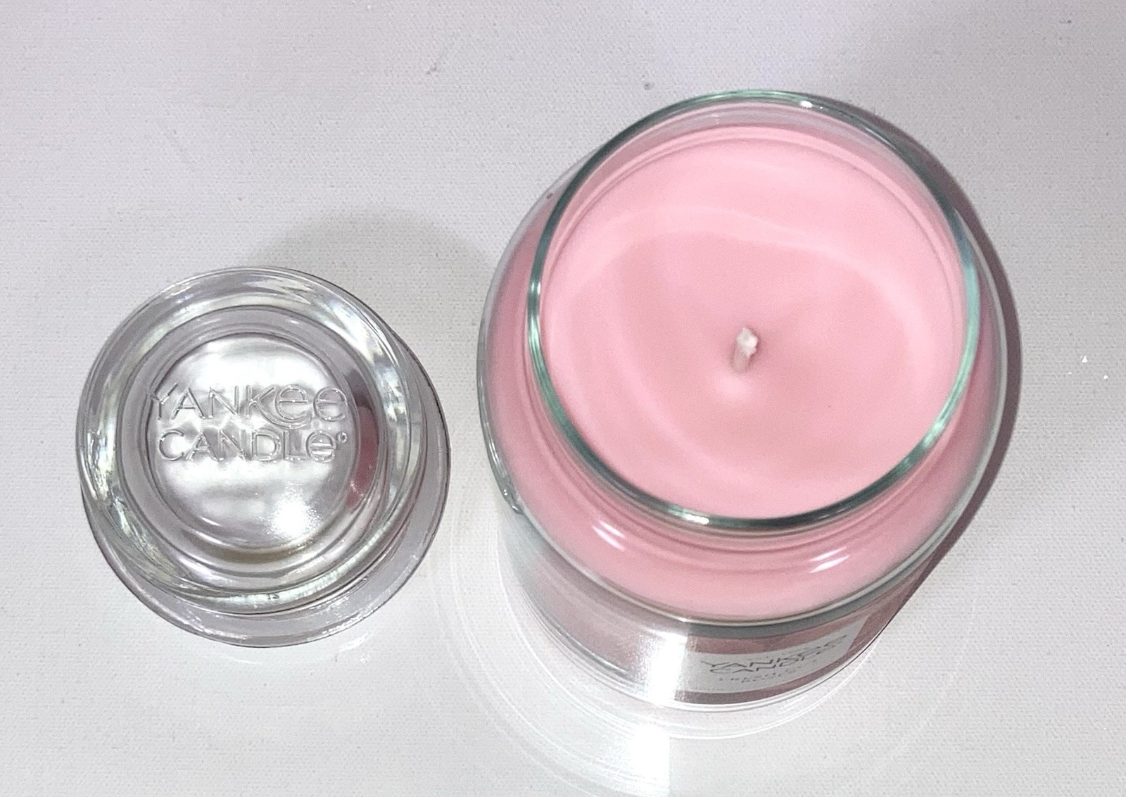 Yankee Candle “Fresh Cut Roses” Single Wick Candle 22 oz NEW