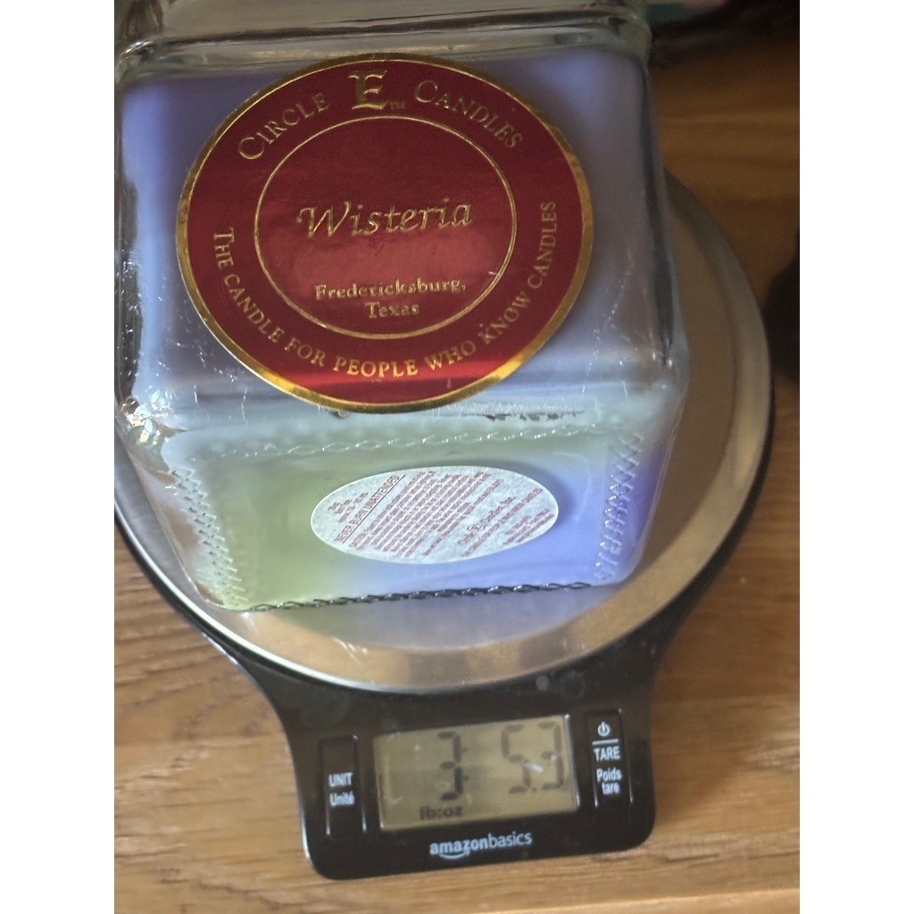 Circle E Candles Wisteria Candle 28 oz Fredericksburg Texas Burns 150-165 Hours