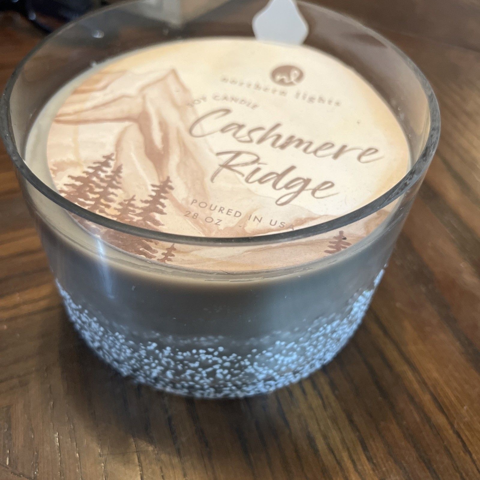 Northern Lights “Cashmere Ridge” Fine Fragranced 28 oz Glass Candle-80 hours Soy