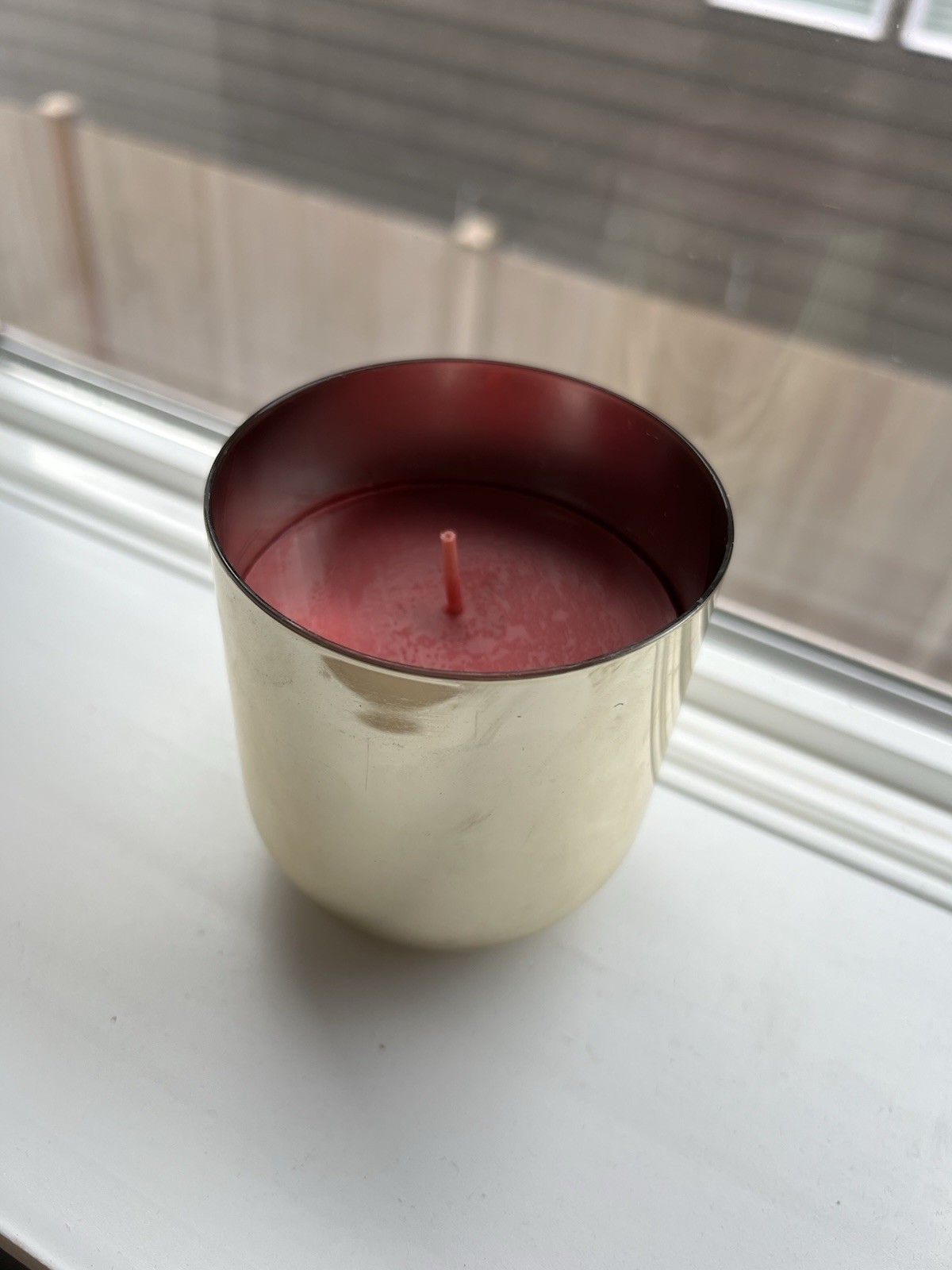 Jonathan Adler Holiday Scented Candle 7.8 oz / 220 g – With Box – Read!