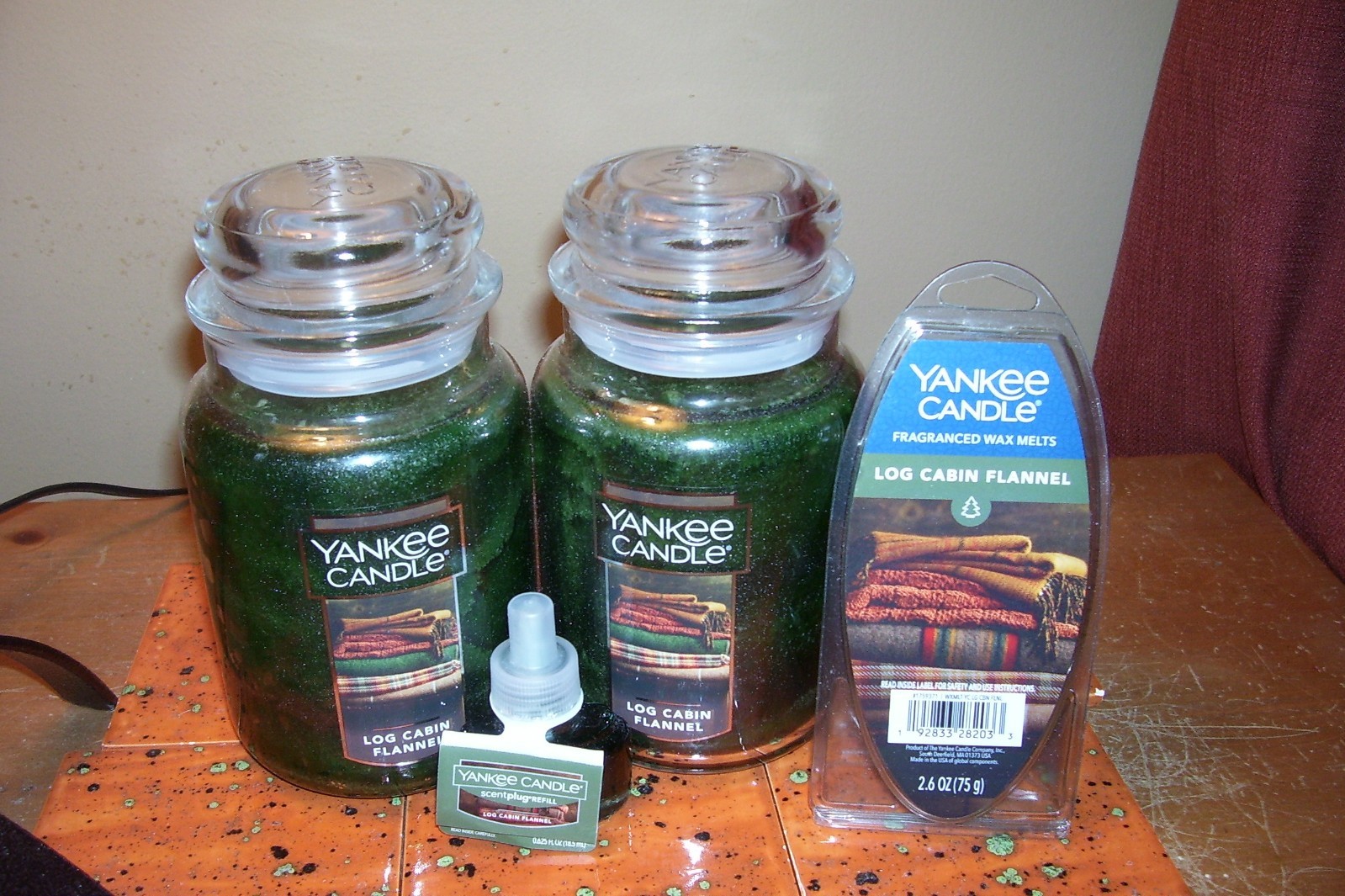 yankee candle 2-22oz JARS LOG CABIN FLANNEL + 1 PKG WAX MELTS + REFILL