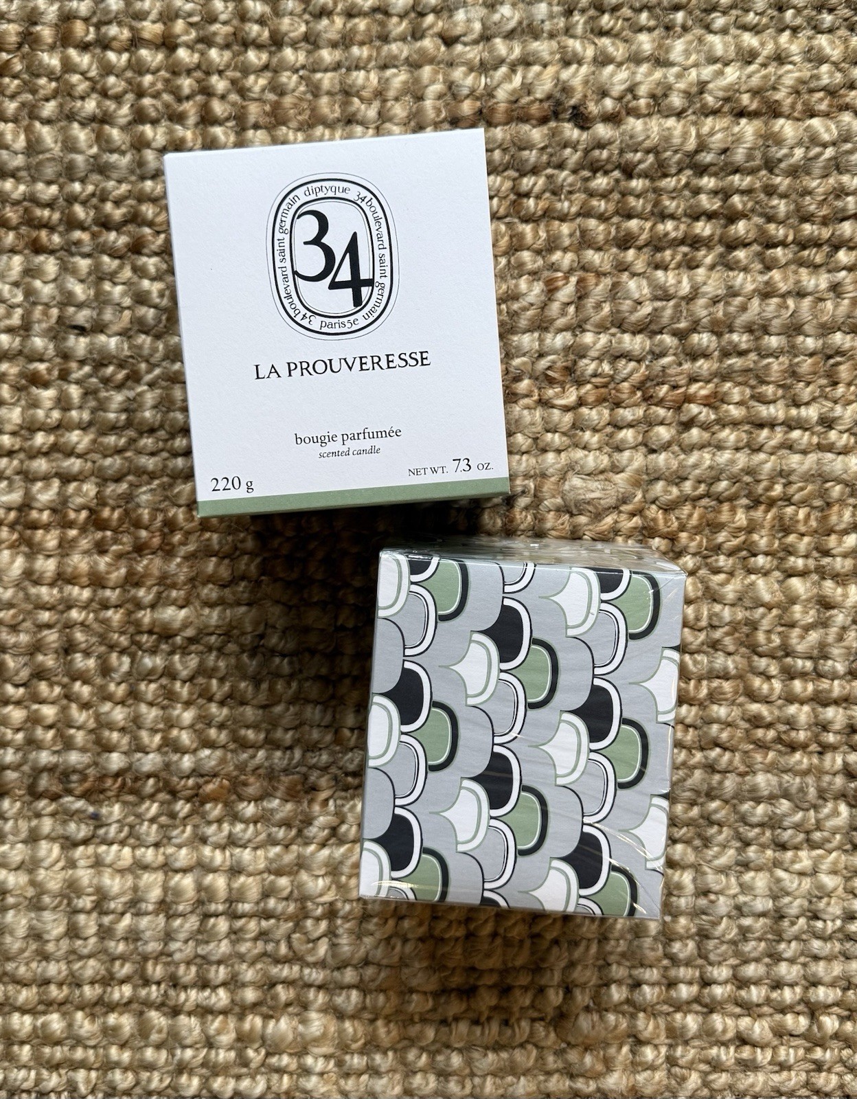 Diptyque 34 La Prouveresse Medium Candle 220g