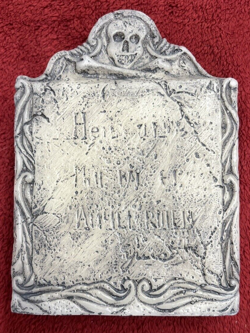 Large Vtg Halloween Tombstone Candle Skull & Bones Gothic Gray Wax Decor 8″ New