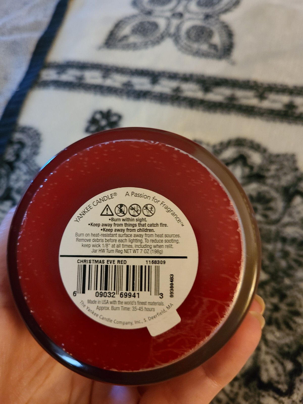 Yankee Candle Jar Medium Tumbler 7oz Christmas Eve Red 33-55 Hours Burn Time