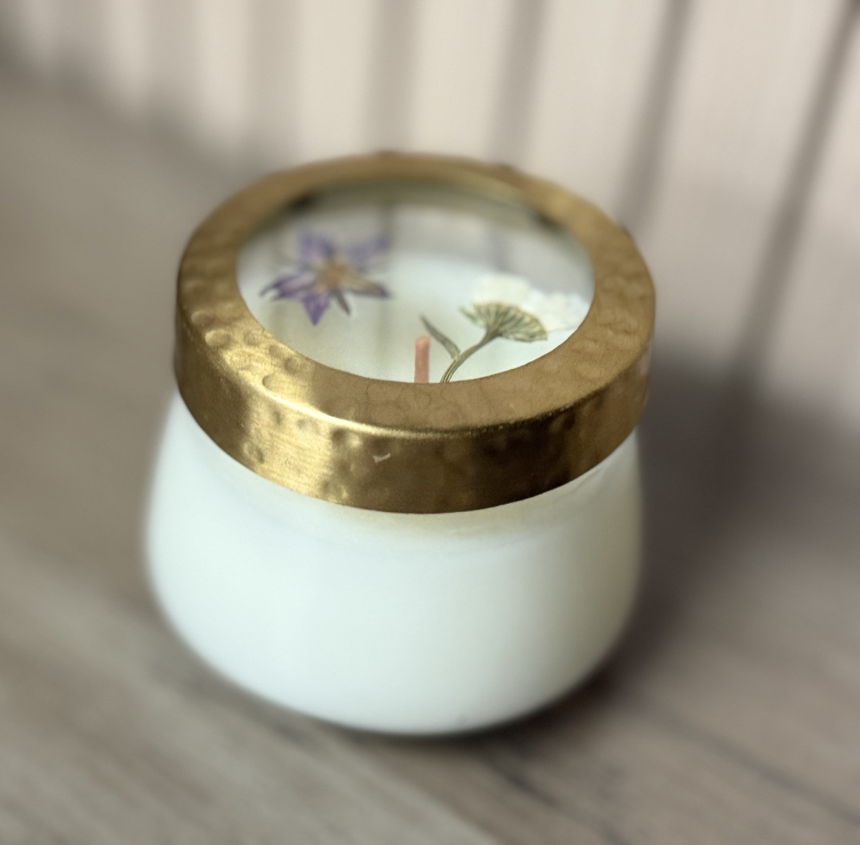 Anthropologie Rosy Rings Scented Floral Press Candle Pallo Santo Rosewood 4.5oz