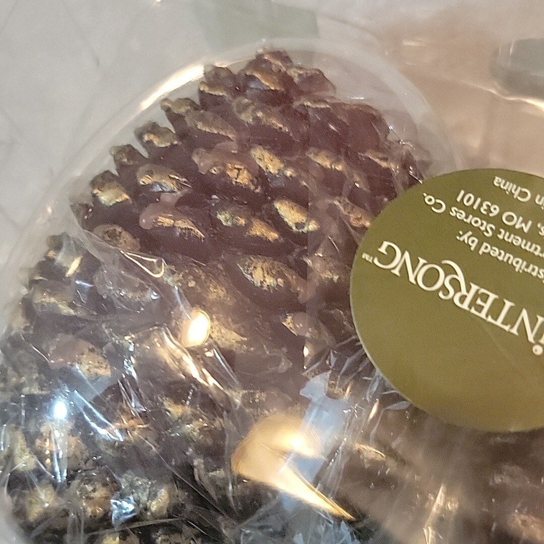 UNUSED WINTERSONG™ PINE CONE CANDLE, APP. 4 IN X 2 1/2 IN,