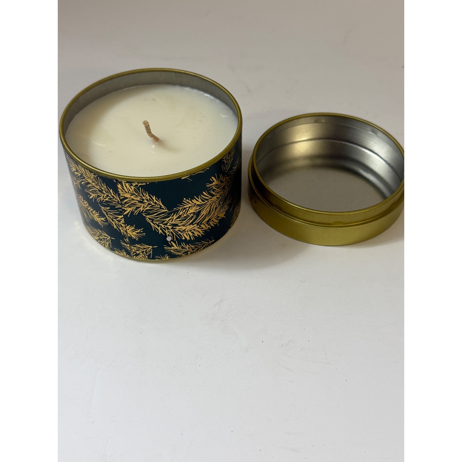 Forest Fir Soy Blend Scented Candle 6 oz Gold and Black Decorative Tin 0186