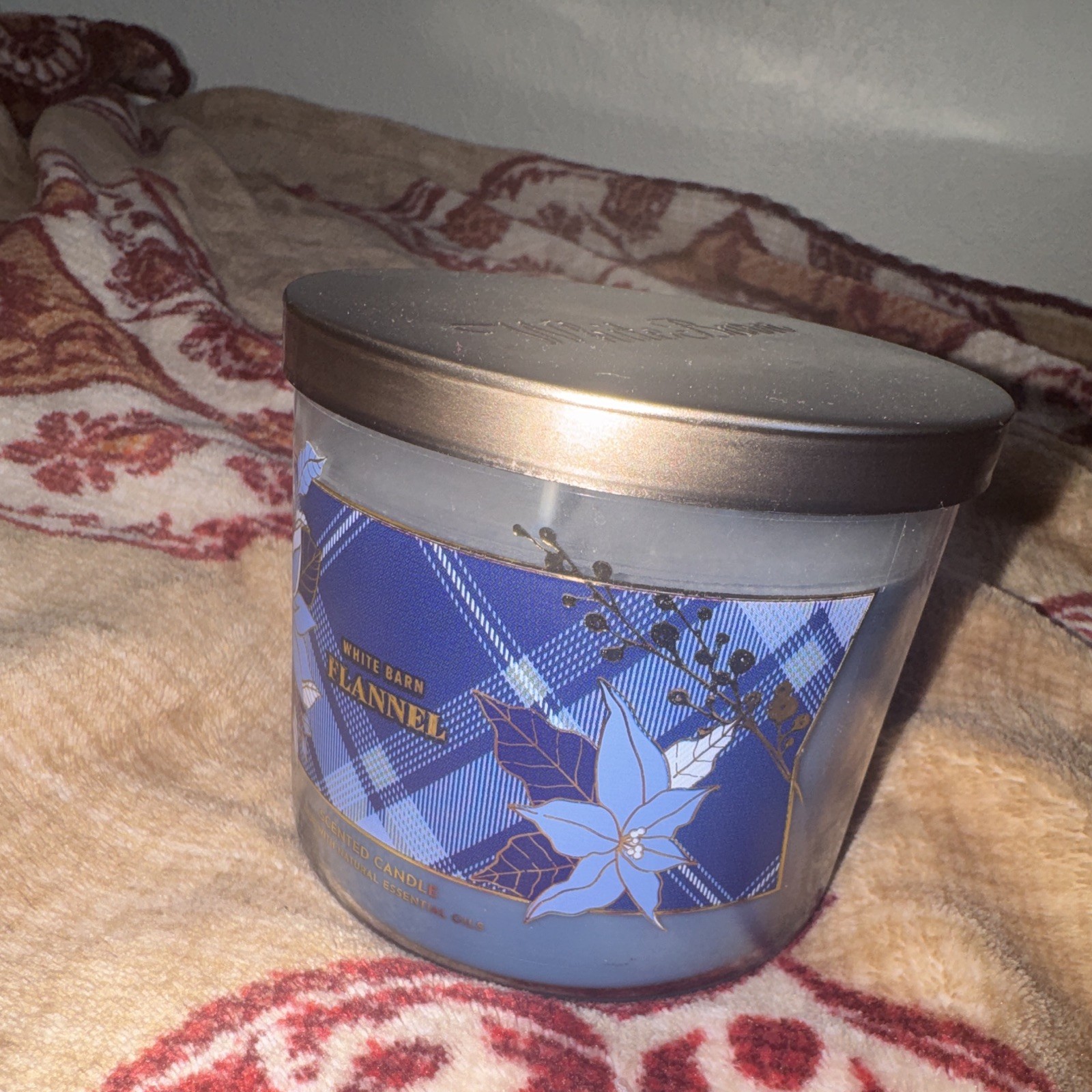 White Barn Flannel Scented Jar Candle Blue 3-Wick 14.5 oz 25-45 hrs Burn