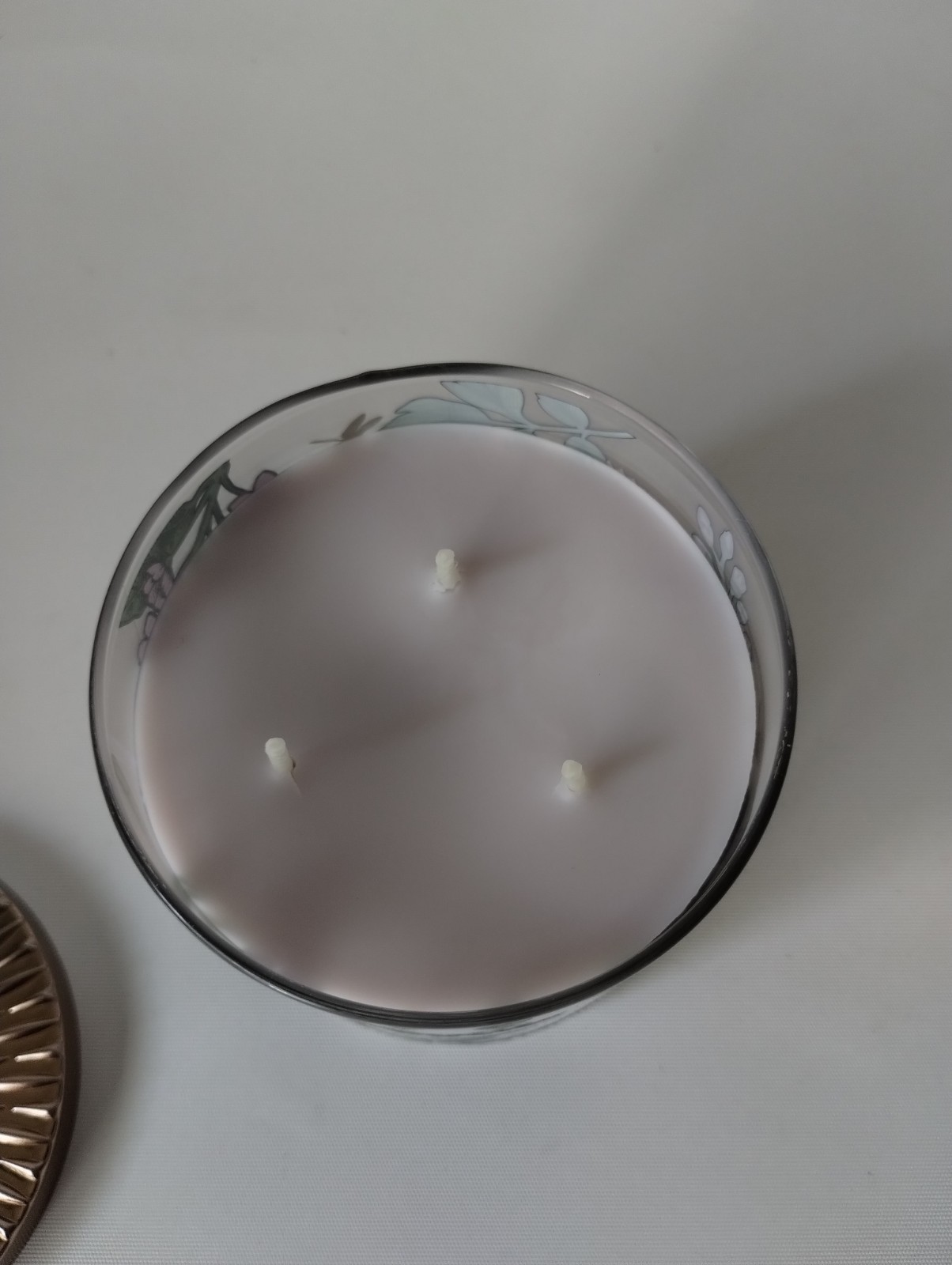 Bath & Body Works FRESH CUT LILACS 🪻 3 Wick SCENTED Candle 25-45 Hrs DELICIOUS