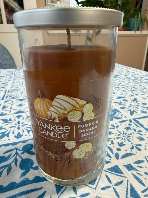 NEW YANKEE CANDLE Pumpkin Banana Scone 14.25oz Jar Tumbler.
