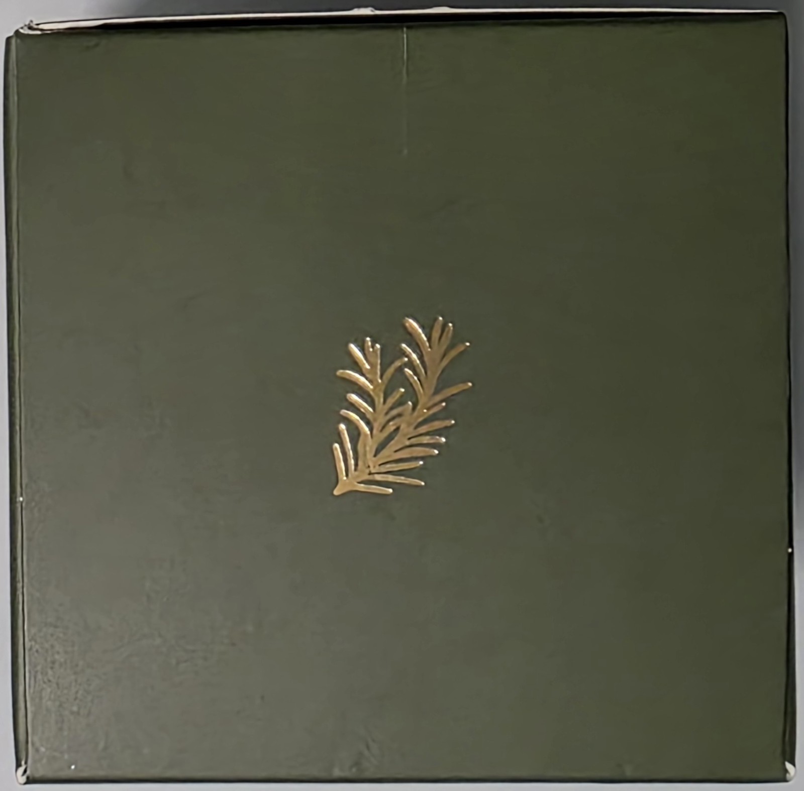 SUR LA TABLE Balsam & Clove Candle🕯4 oz | FREE SHIPPING | NEW | SOY | SEALED |