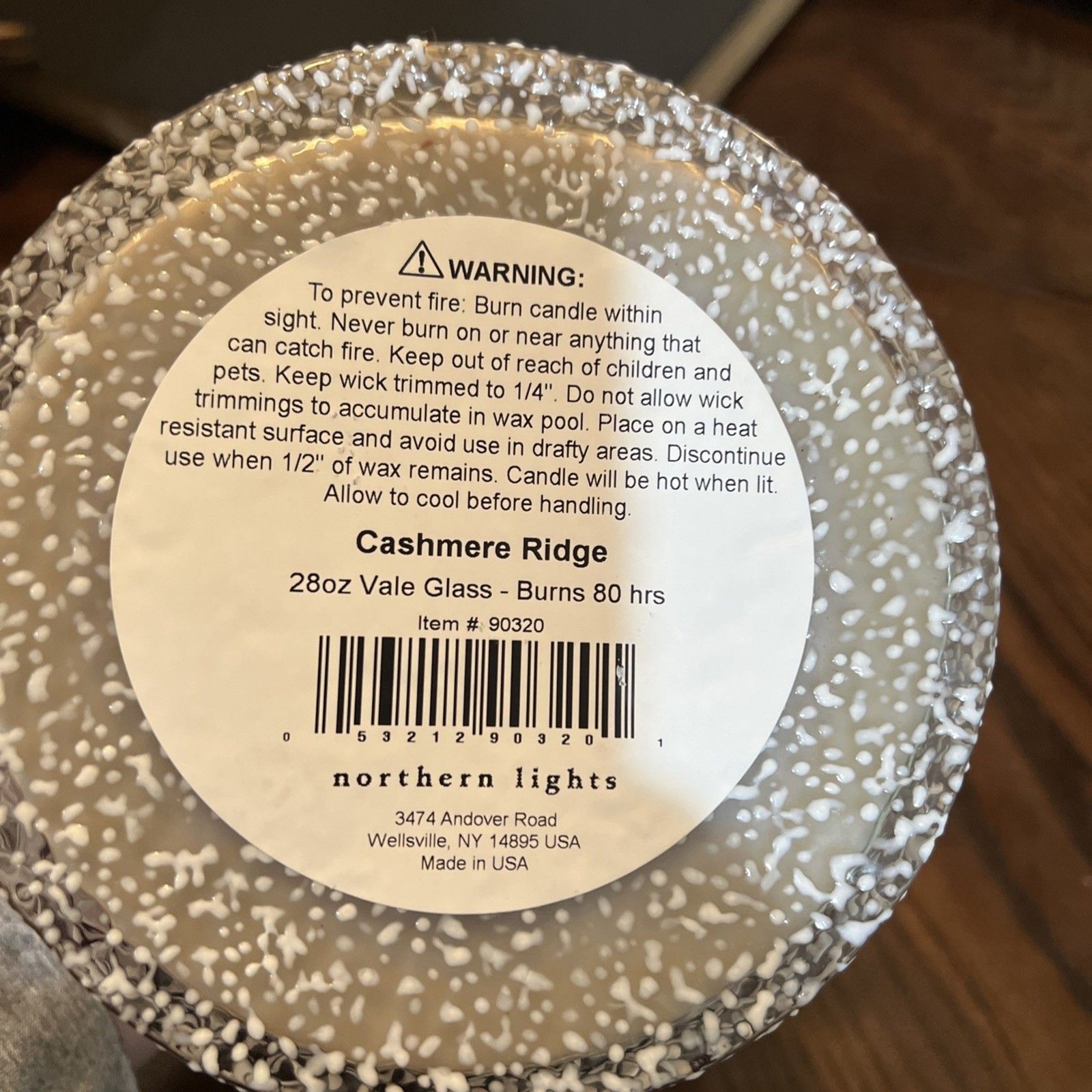 Northern Lights “Cashmere Ridge” Fine Fragranced 28 oz Glass Candle-80 hours Soy