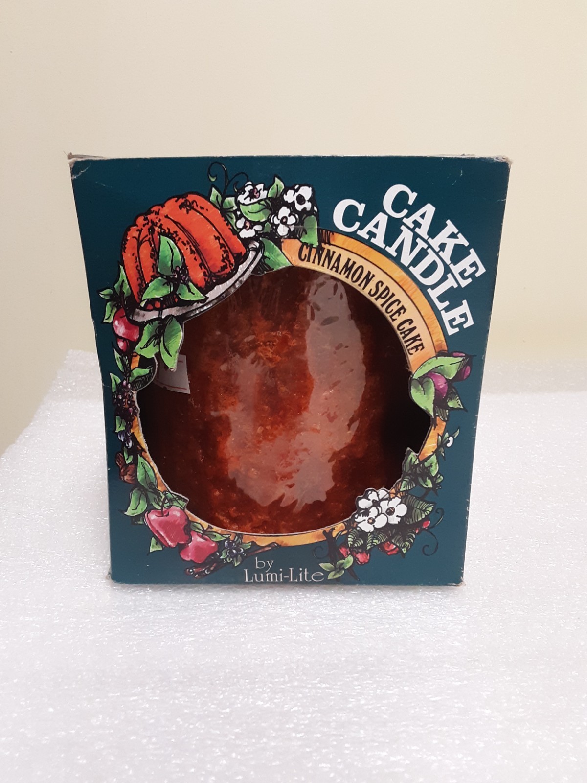 Vintage Cinnamon Spice cake candle, Lumi-Lite, Hearth & Home Traditions Ltd.