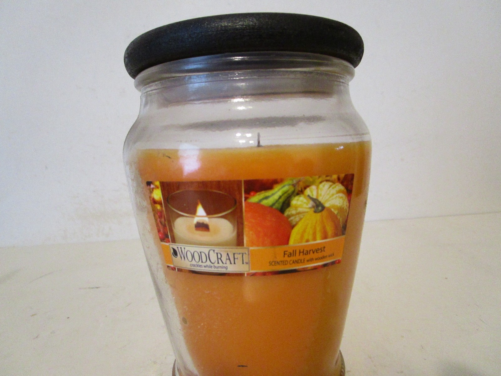 Old Williamsburg Wood Craft Crackling Wood Wick Scent Candle Fall Harvest 15 oz