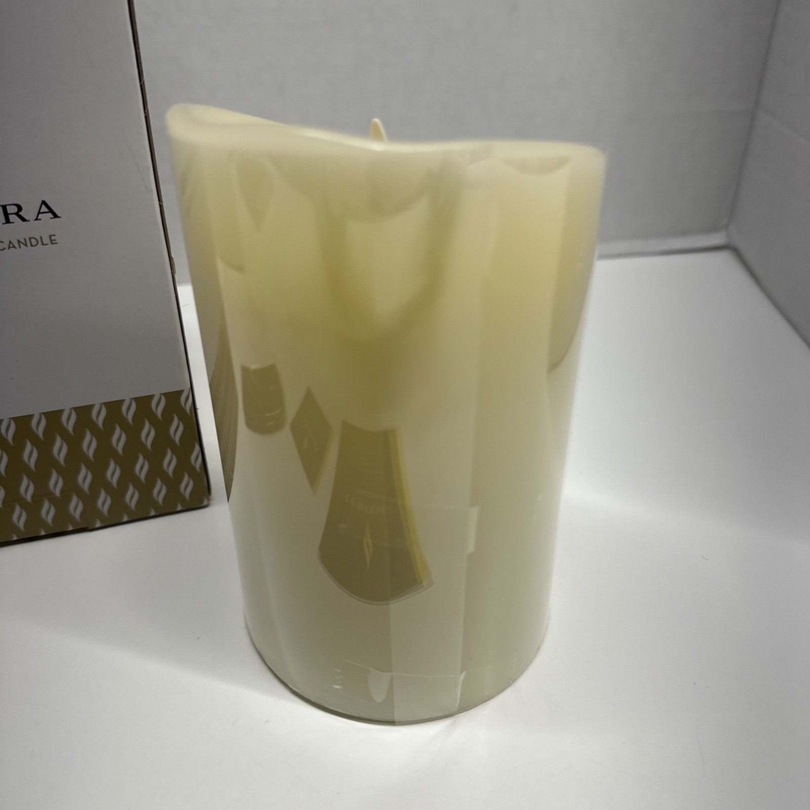 Luminara Candle Real Flame Effect Unscented Flameless Ivory Remote New 5.5” Tall