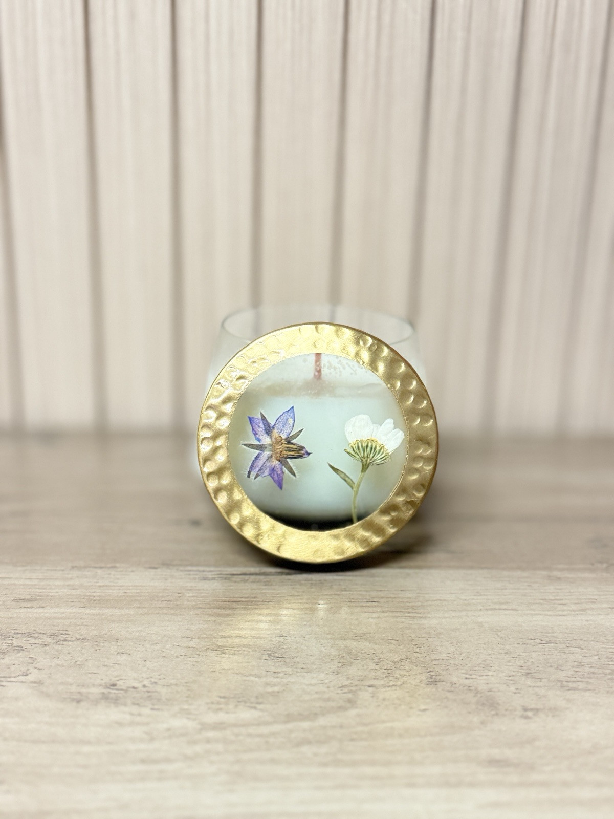 Anthropologie Rosy Rings Scented Floral Press Candle Pallo Santo Rosewood 4.5oz