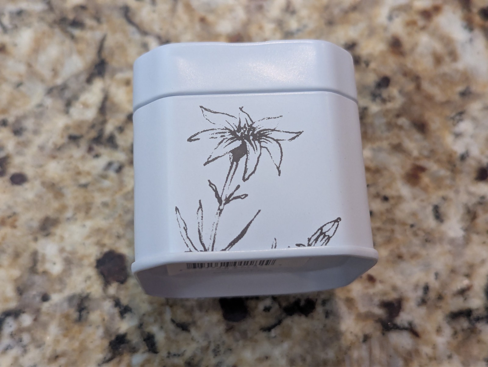 Rosy Rings Natural Wax Candle Roman Lavender Travel Tin 2.4 oz