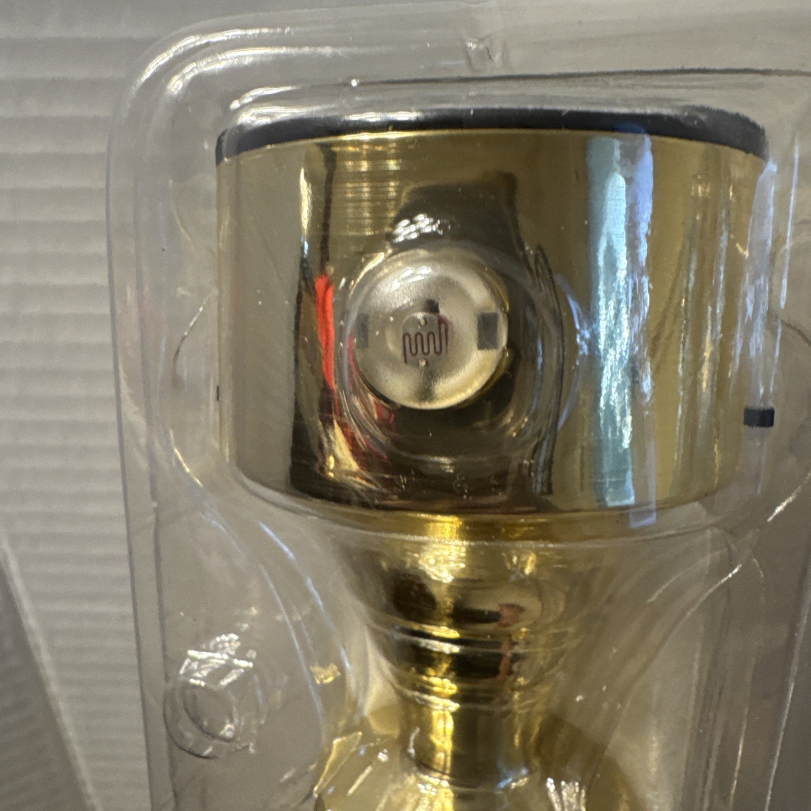 BETHLEHEM LIGHTS SET OF 4 PREMIUM CORDLESS WINDOW CANDLES POLSHED BRASS Tone 14”
