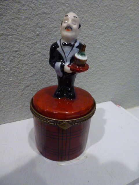 VTG Bombay Candle Company, Canada, ceramic trinket box, bUTLER theme-NEW