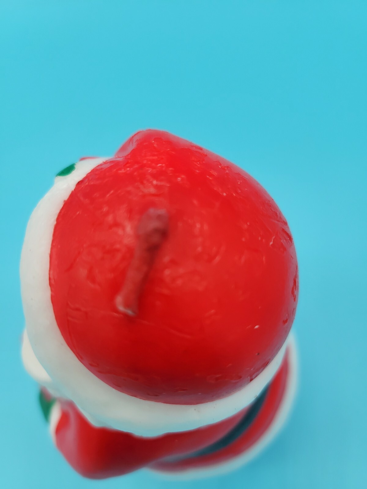 Avon Vintage1986 Jolly Santa Candle 5 1/2 ” Tall Holding Candy Cane. NEW IN ORIG