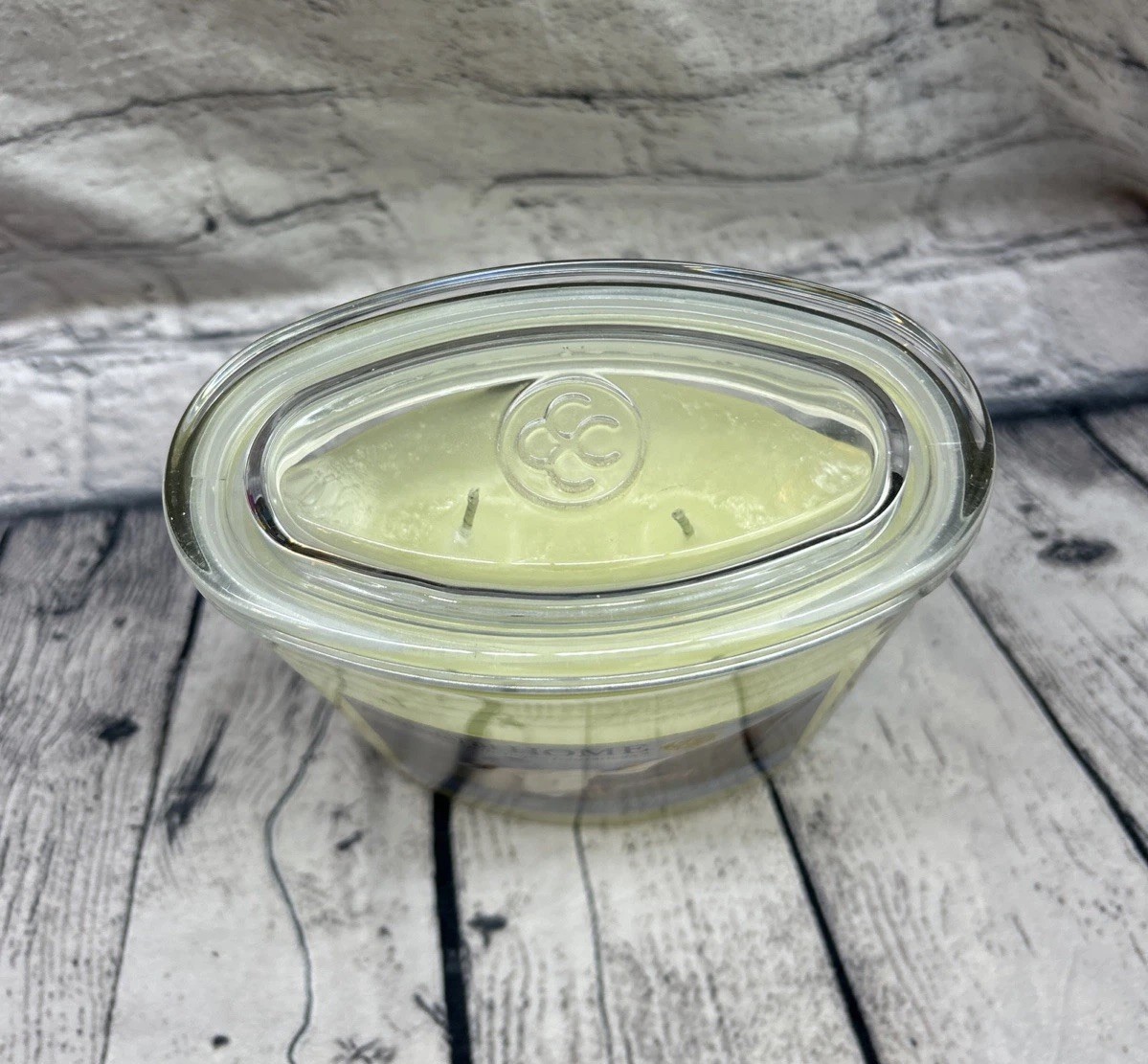 Colonial at Home Summer Linen Candle 22oz Aromatic 2 Wick Glass Oval Jar w Lid
