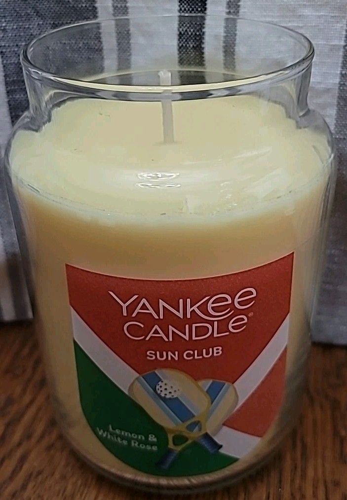 Yankee Candle LEMON & WHITE ROSE 22 oz Single Wick Original Large Jar Candle