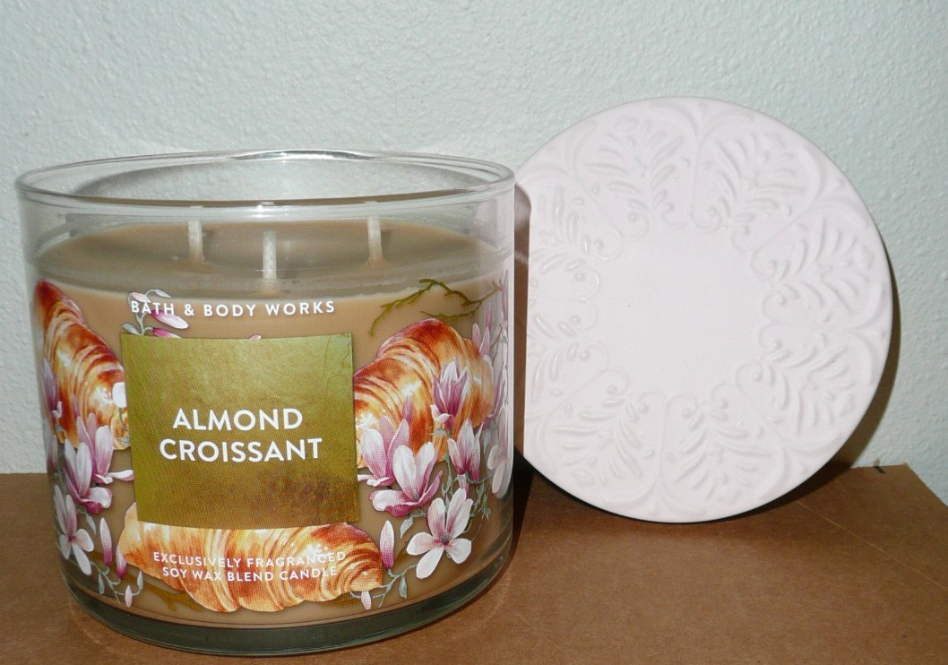 2026 ALMOND CROISSANT 3-Wick Candle Bath Body Works – SAVE