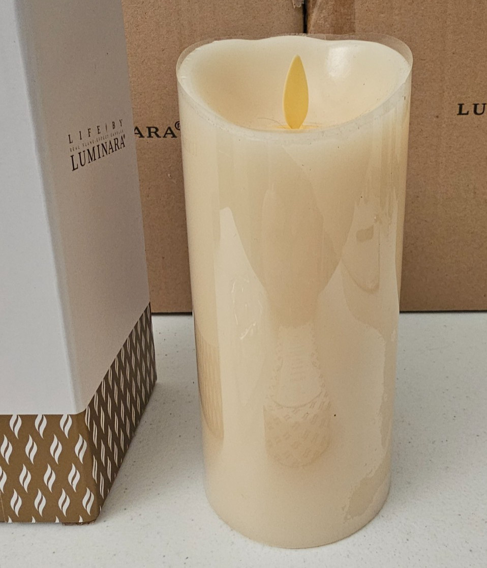 Cream Colored Luminara 3″ X 7″ Pillar Flameless Candle In Original Box