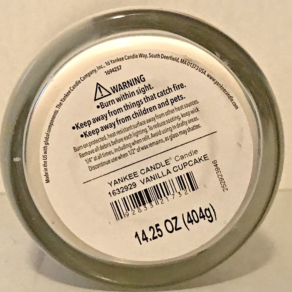 VANILLA CUPCAKE CANDLE MEDIUM PILLAR 14.25 OZ SINGLE WICK YANKEE CANDLE 70-115HR