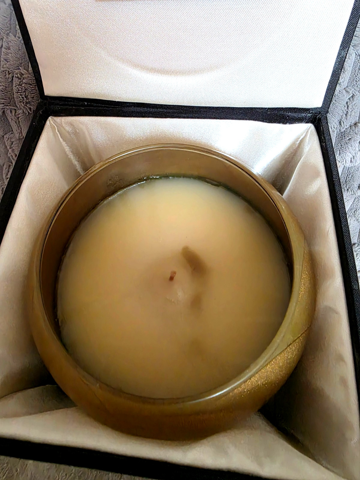 Northern Lights ESQUE Scented Candle in Shimmer Glass Globe 4″ In.