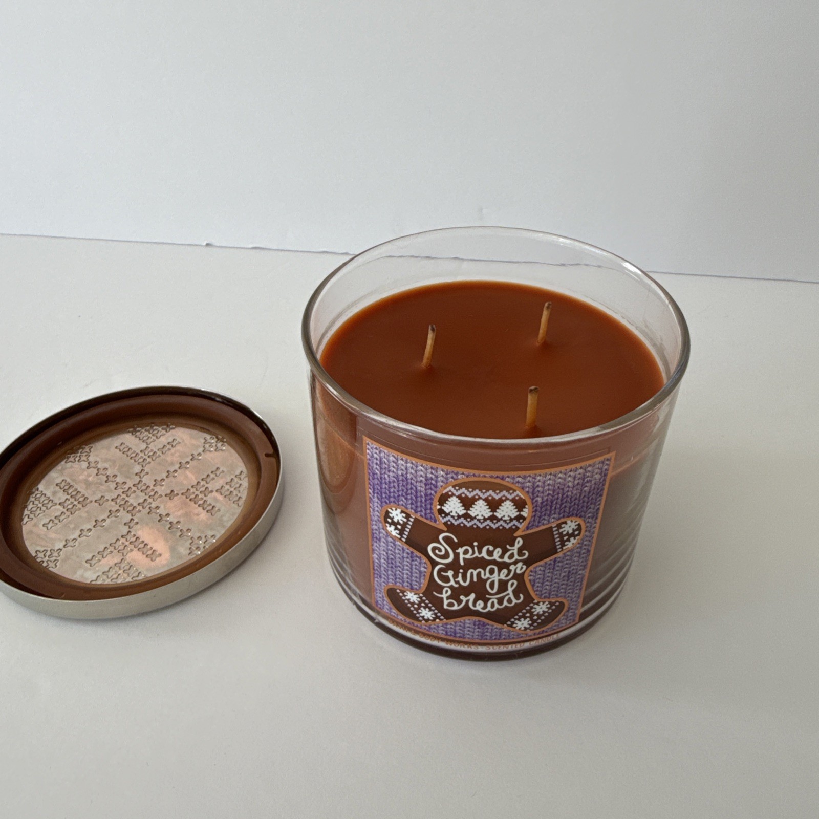 Bath & Body Works 3-Wick Spiced Gingerbread – 14.5 Oz. – NEW