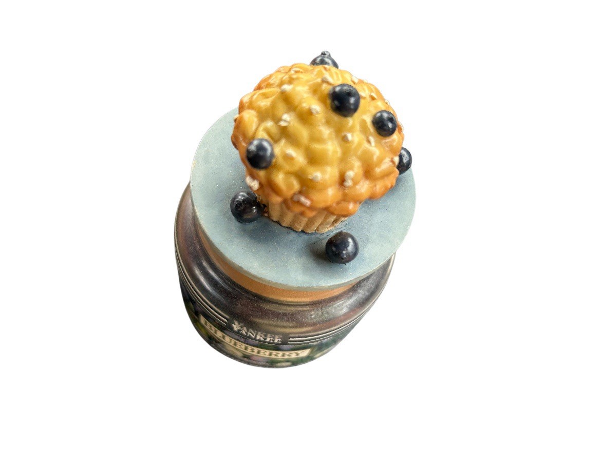Yankee Candle Blueberry Muffin Small Candle And Blueberry Muffin Topper