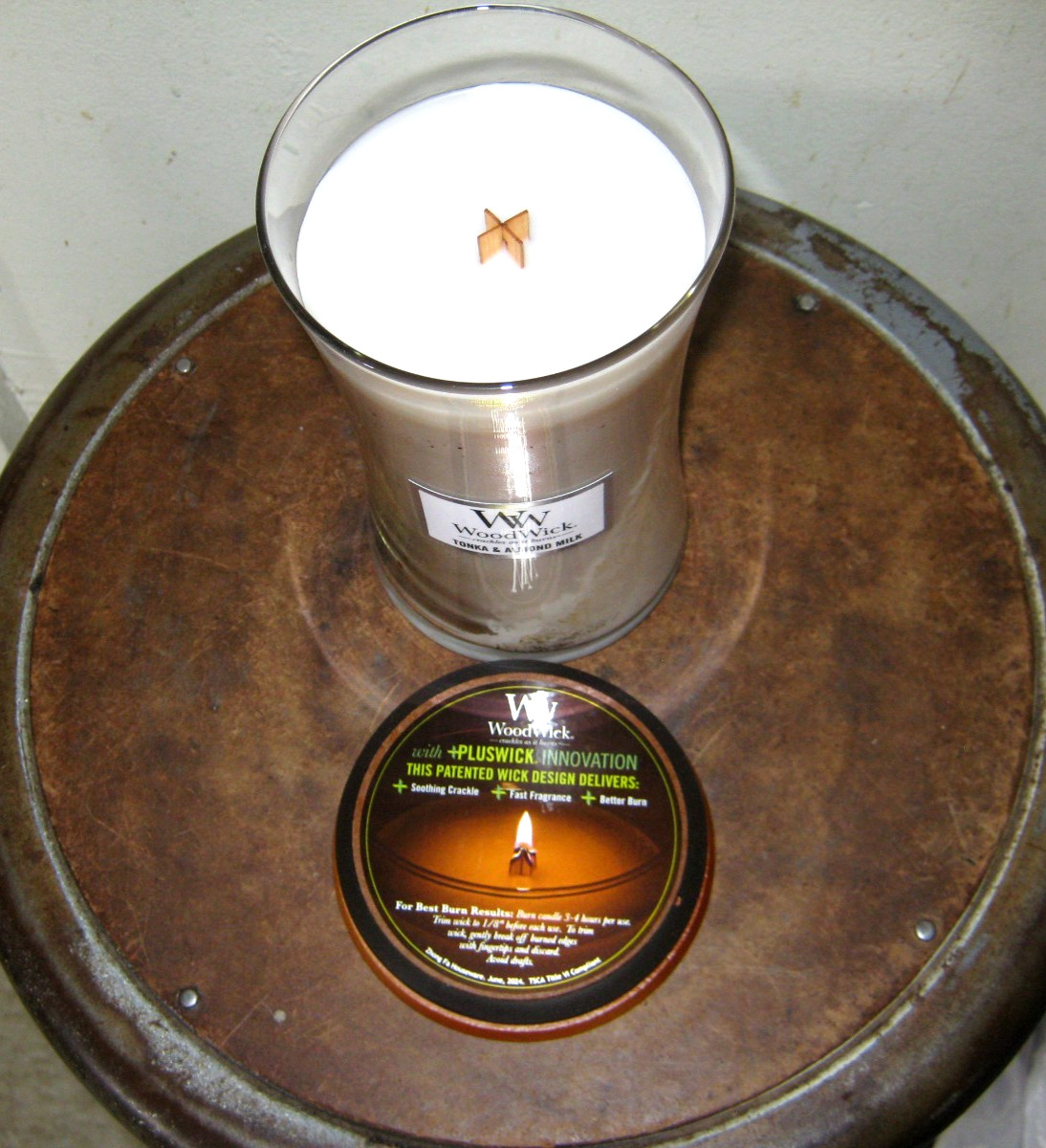 WoodWick – Tonka & Almond – Large Hourglass Jar Candle 21.5oz – New