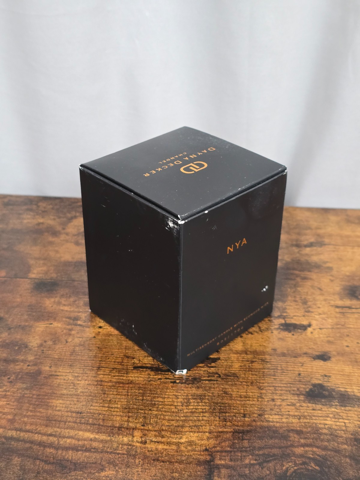 *NEW IN BOX!* DAYNA DECKER CHANDEL NYA 6oz Multisensory Candle w/Ecowood Wick