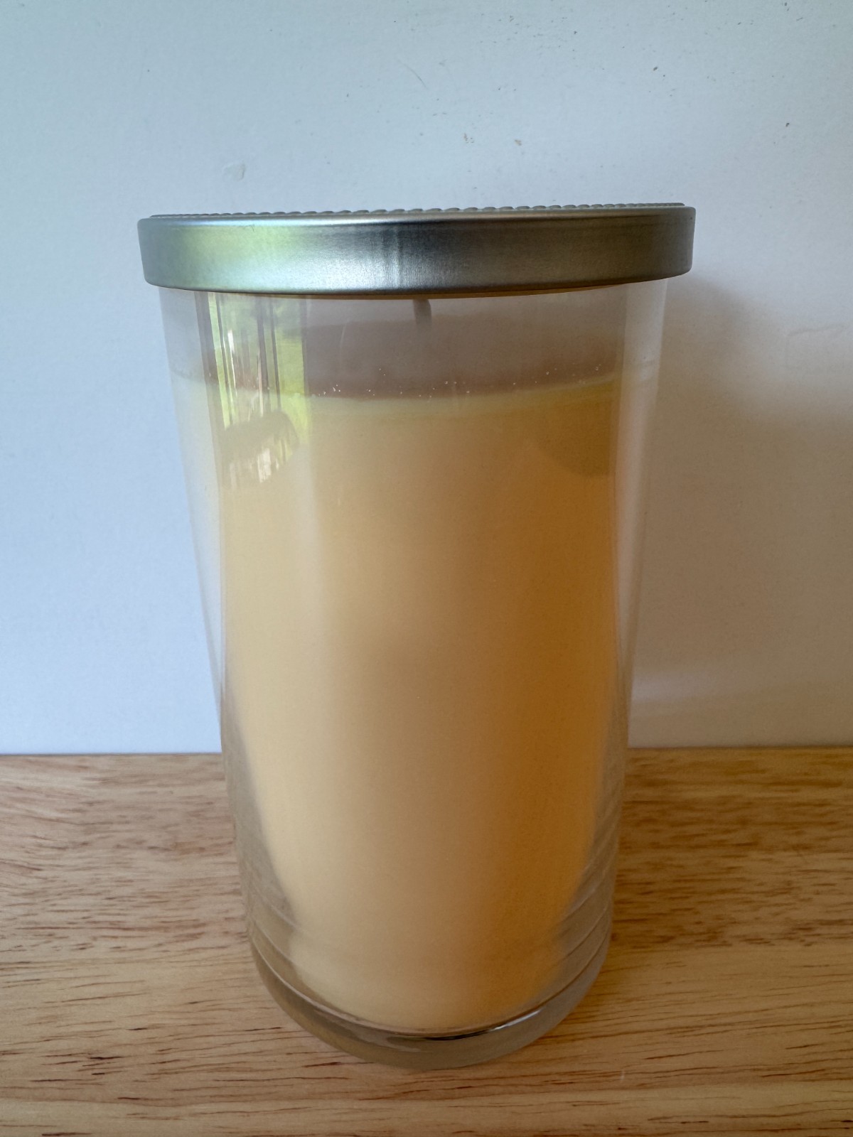 Yankee Candle – Vanilla Cupcake – 14.25 oz Glass Jar 1 Wick Scented Candle NEW
