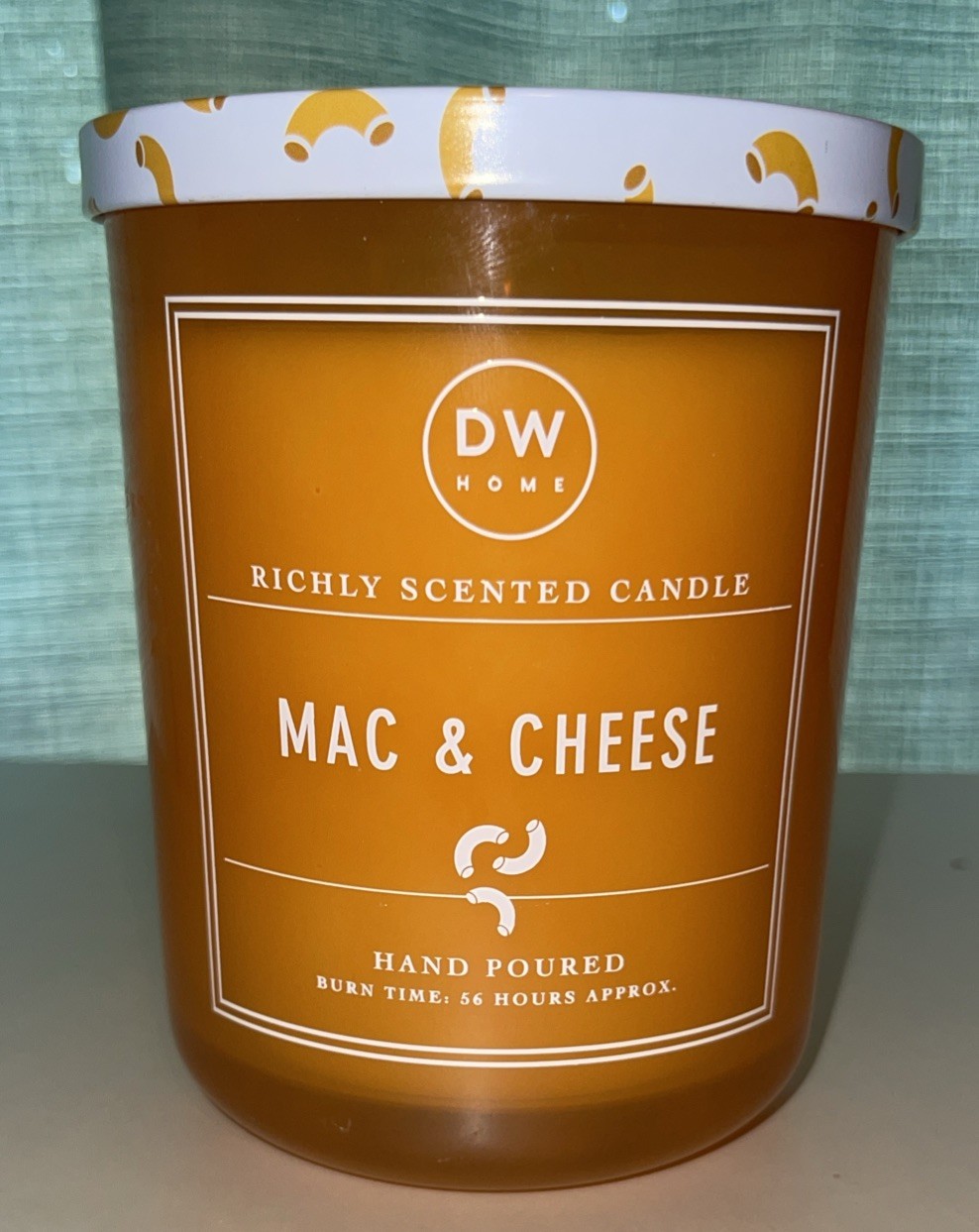 DW Home Mac & Cheese 2 Wick Hand Poured 15.3 OZ Richly Scented Candle Never Used