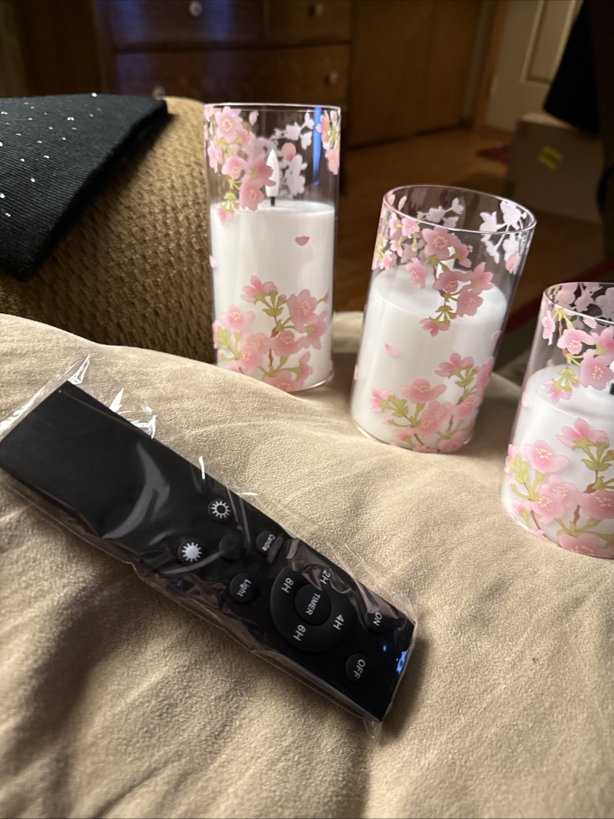 3 Piece LED Flameless Pink Flowers W/green Leaves Candle Set W/black Remote