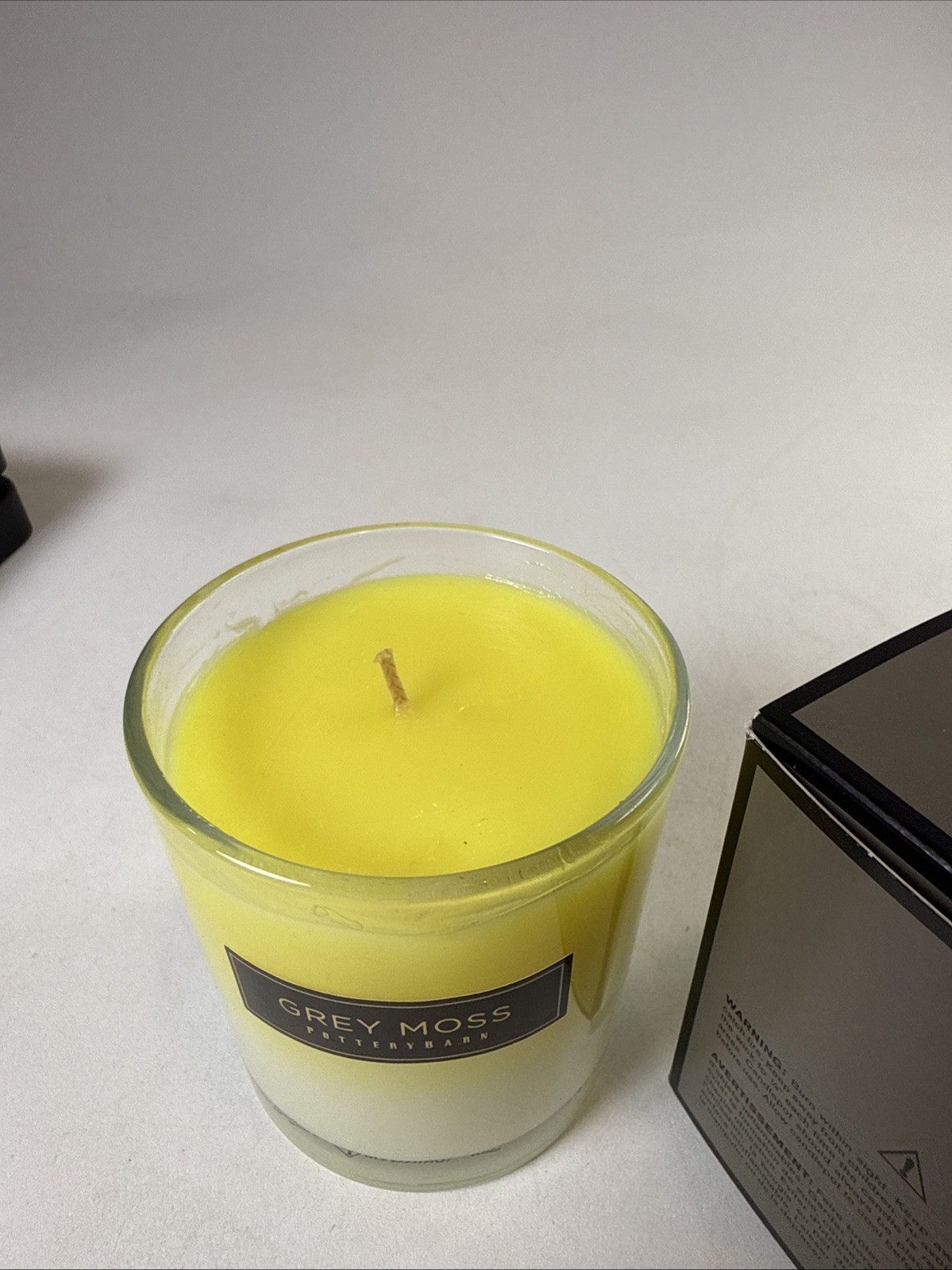 Pottery Barn Signature Collection Grey Moss Scented Candle 9 oz Open Box Bougie