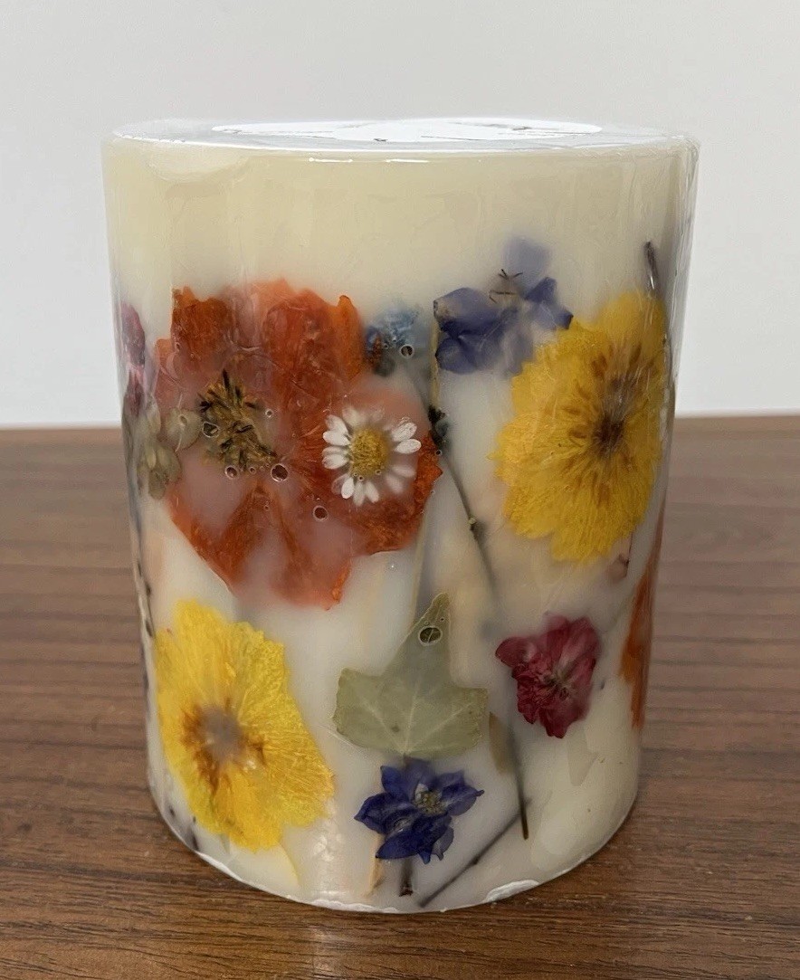 Rosy Rings Round Botanical Candle 120 Hours Essence of Spring NEW
