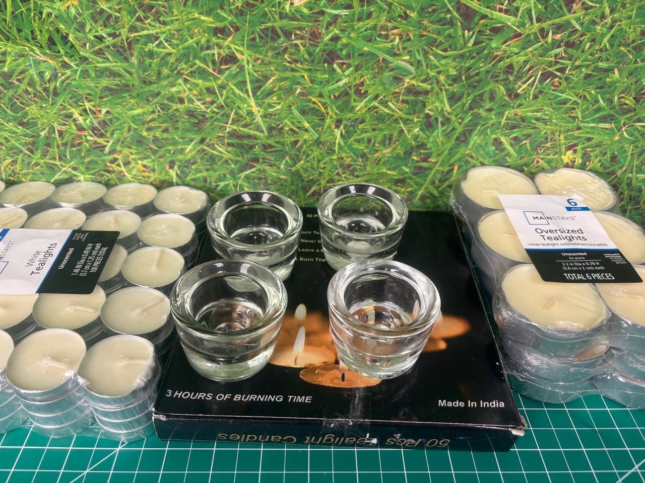 MAINSTAYS WHITE TEALIGHT CANDLES BULK LOT 160+ UNSCENTED + 4 GLASS HOLDERS