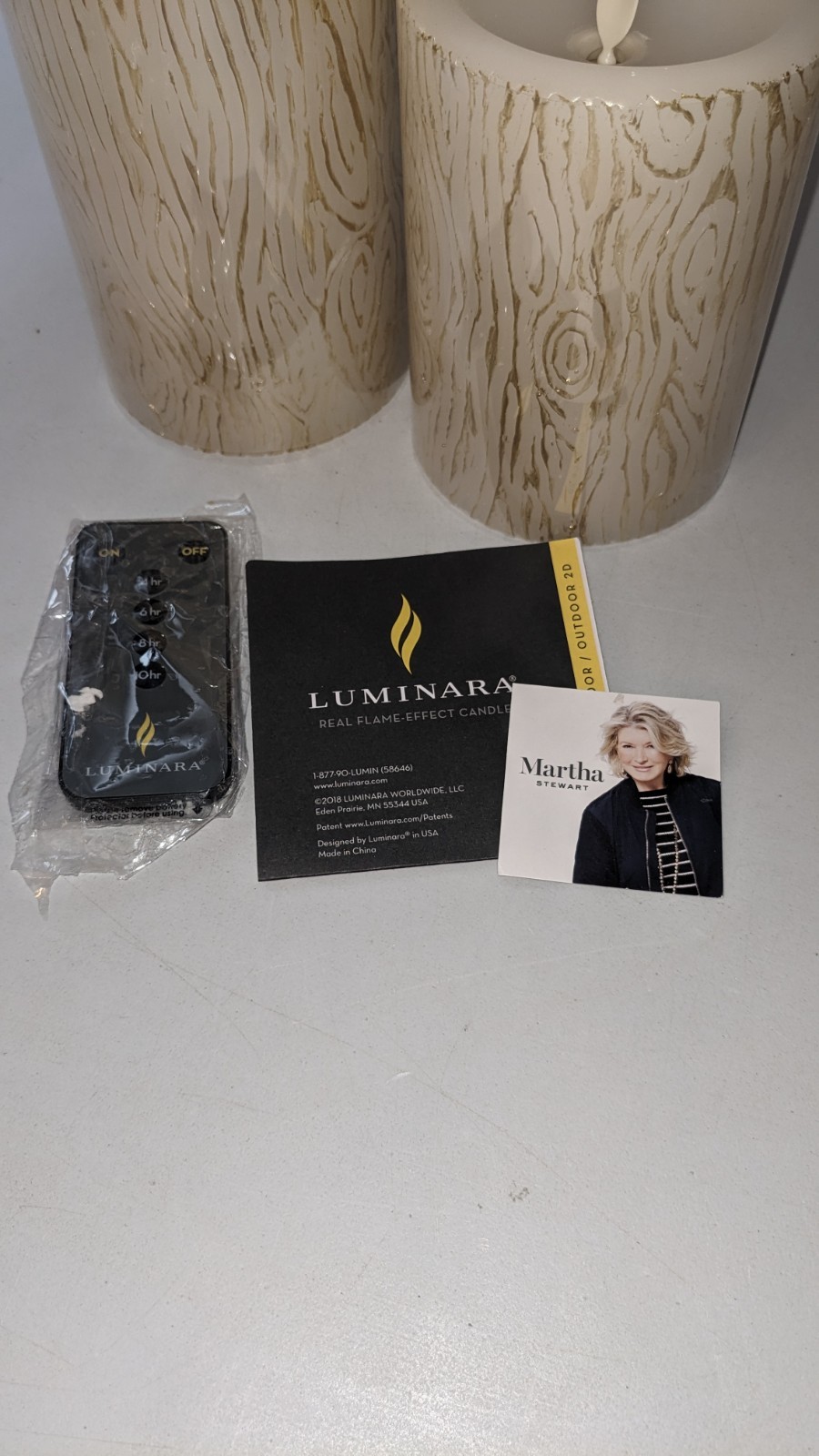 Martha Stewart LUMINARA 6″ & 4″ White Gold Pillar Candles Realistic Flame Remote