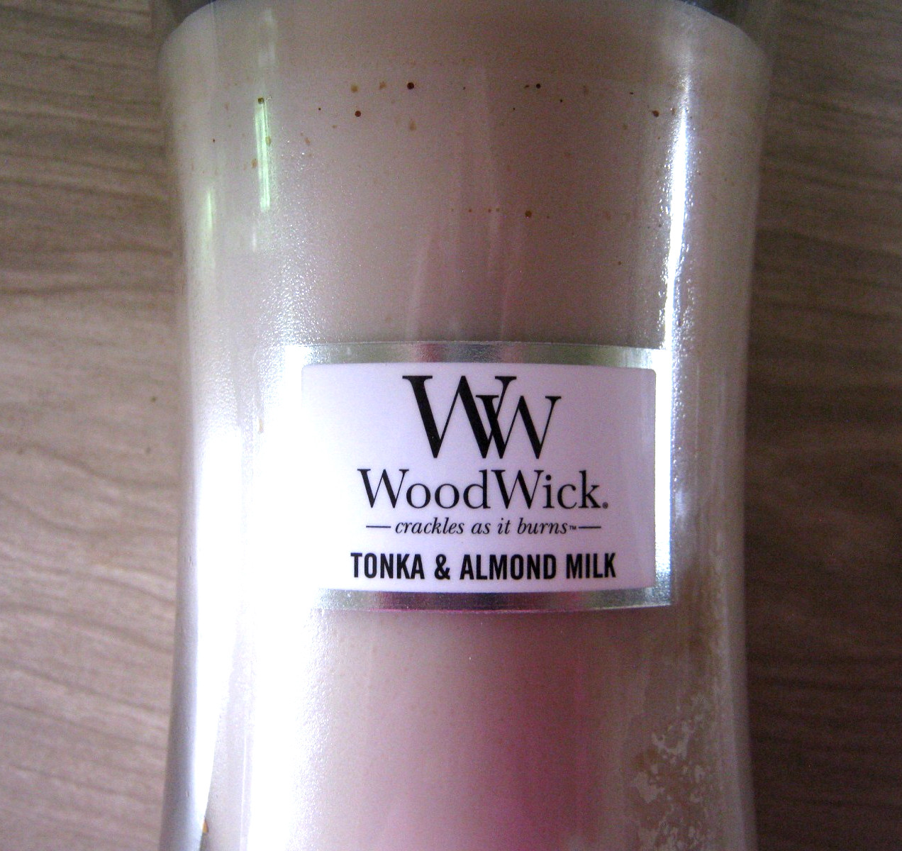 WoodWick – Tonka & Almond – Large Hourglass Jar Candle 21.5oz – New